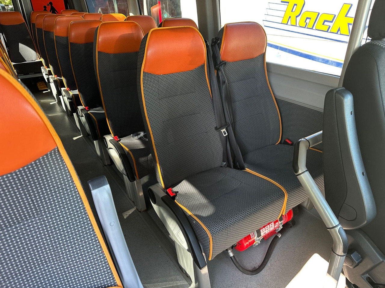 Mercedes-Benz Sprinter 516 CDi (DE*Klima*24 Sitze) - Minibús, Furgoneta de pasajeros: foto 5 Mercedes-Benz Sprinter 516 CDi (DE*Klima*24 Sitze) - Minibús, Furgoneta de pasajeros: foto 5