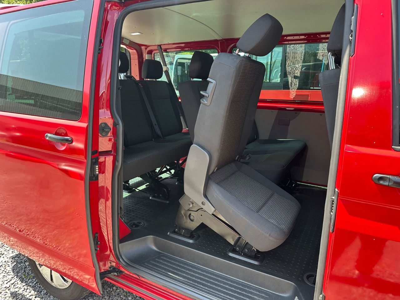 Furgoneta de pasajeros Volkswagen T6 Kombi (PDC Hi*ACC*StandHz*9 Sitzer*AC): foto 6